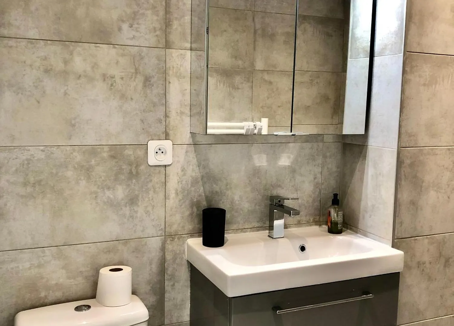Charmant Studio Independant Le Broc Avec Parking Prive 0*, Le Broc (Alpes-Maritimes)